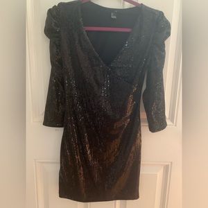 Prettiest little short sequins dress
